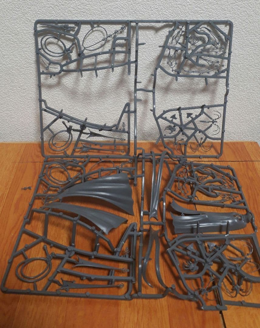 warhammer Keeper of Secrets ×２ (1体マント欠品)