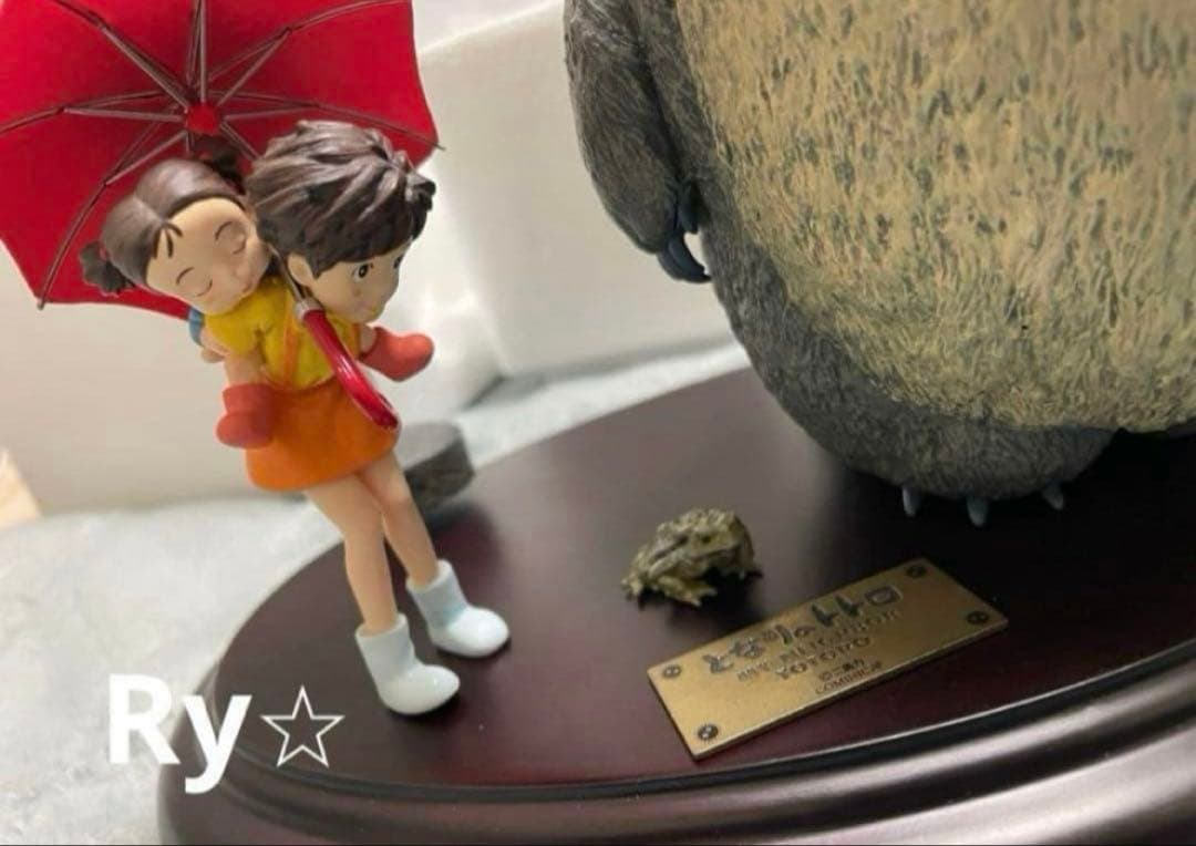 となりのトトロ　バス停トトロ　ジブリ　コミニカ　希少フィギュア　外箱付　即購入⭕️