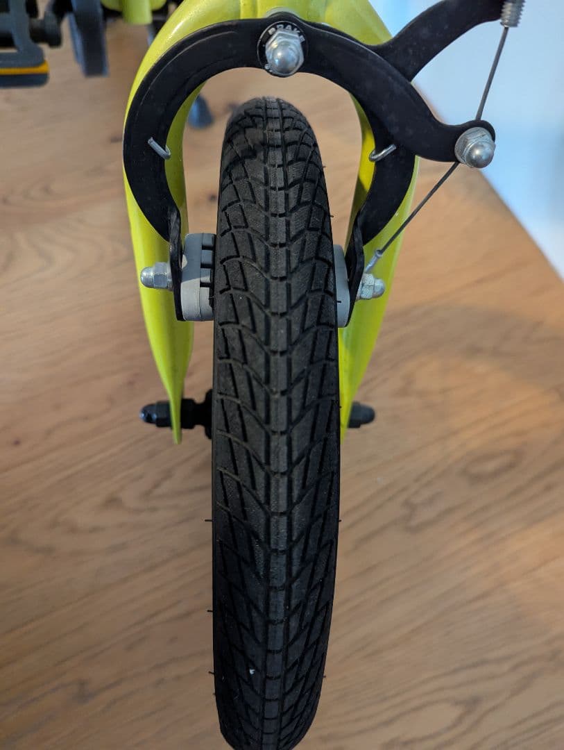 ストライダー 14x イエロー ペダル付き スタンド付き