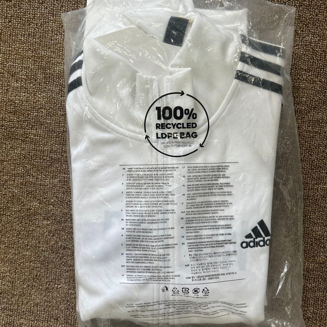 adidas AEROREADY ホワイトジップアップシャツ
