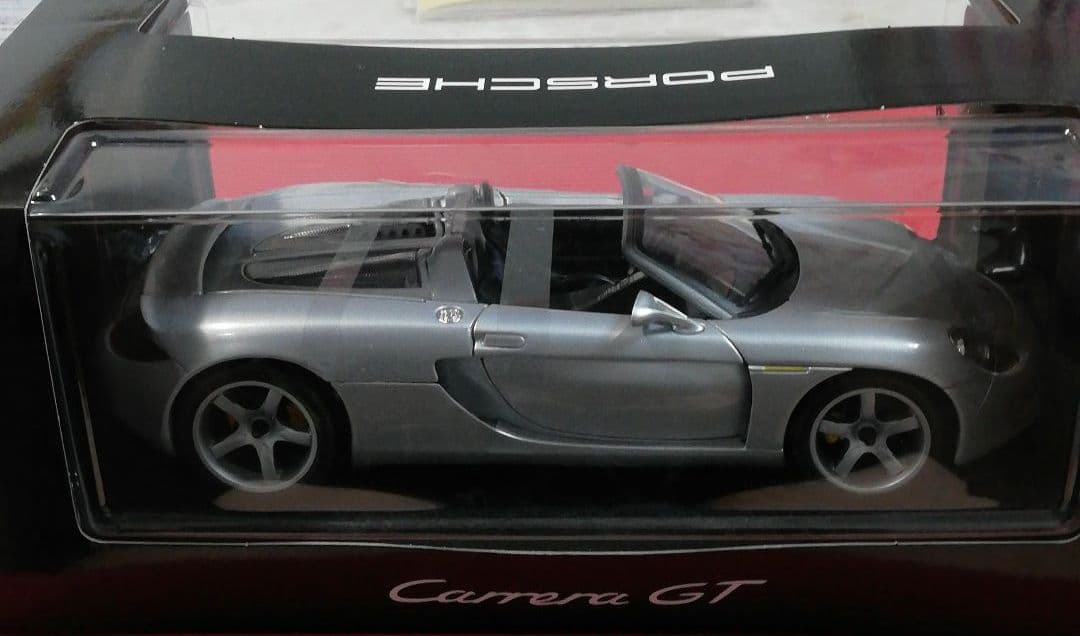 ポルシェ特注 1/18『CARRERA GT』未開封品
