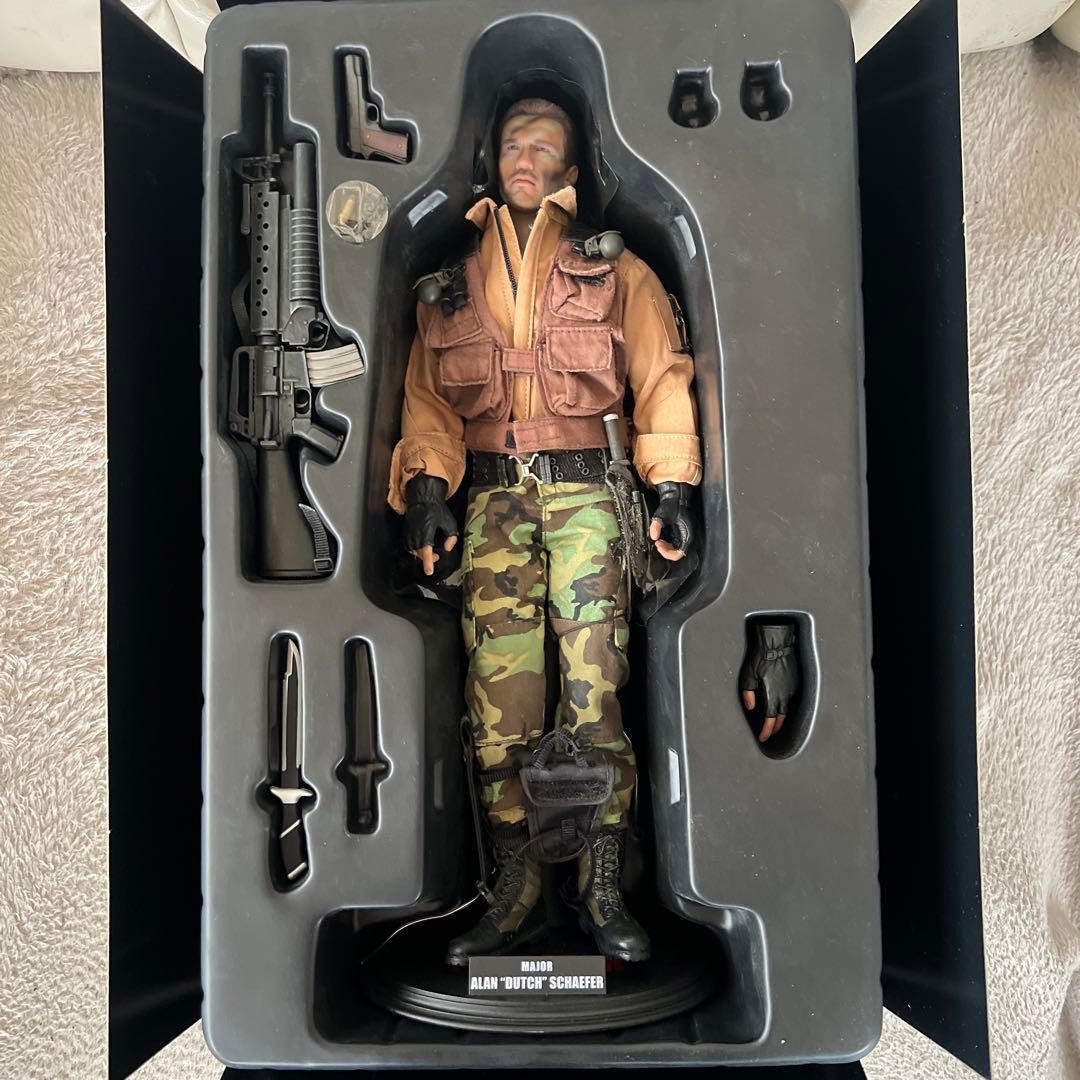 hot toys プレデター　ダッチ少佐　アーノルド・シュワルツェネッガー