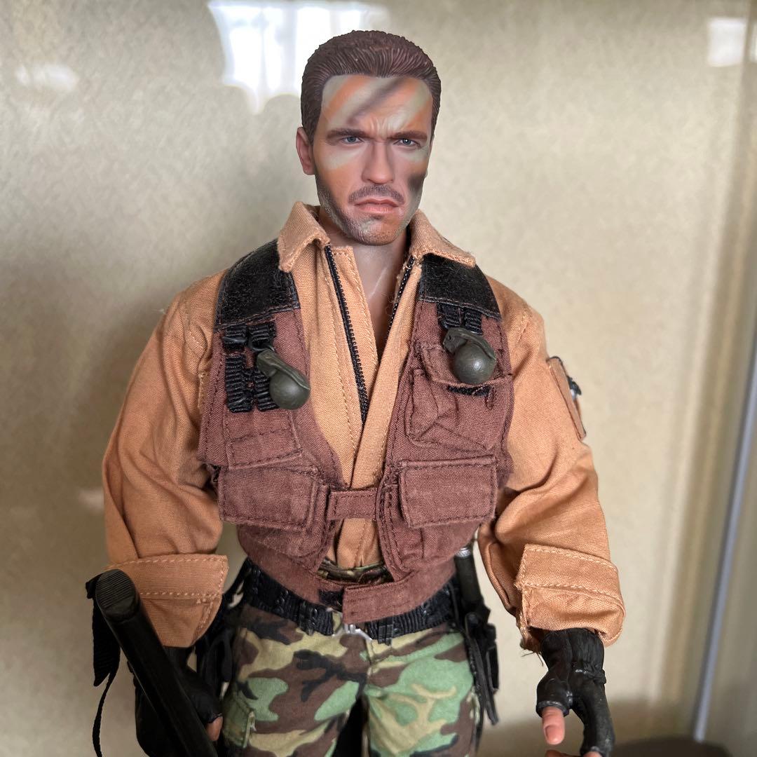 hot toys プレデター　ダッチ少佐　アーノルド・シュワルツェネッガー