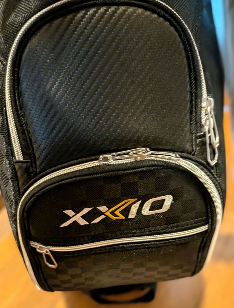 s*e様 新品　XXIO ゼクシオ　チェック柄 ゴルフバッグ 9.5型