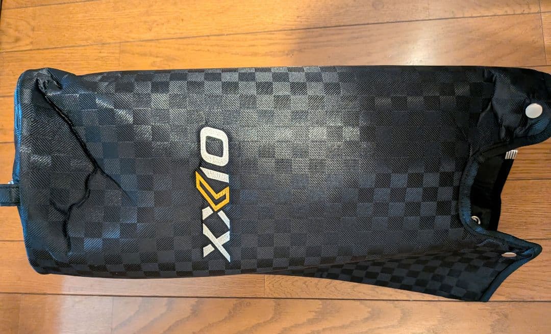 s*e様 新品　XXIO ゼクシオ　チェック柄 ゴルフバッグ 9.5型
