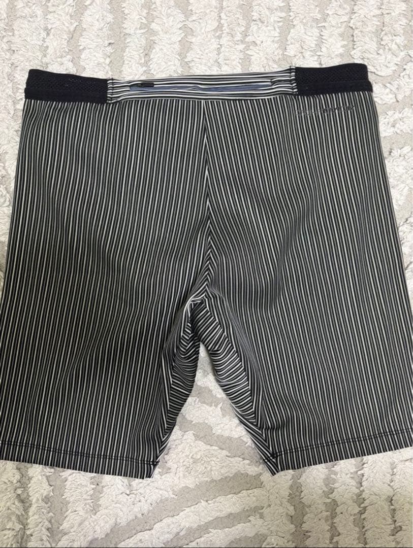 NIKE エアロスイフト ハーフタイツ サイズ L