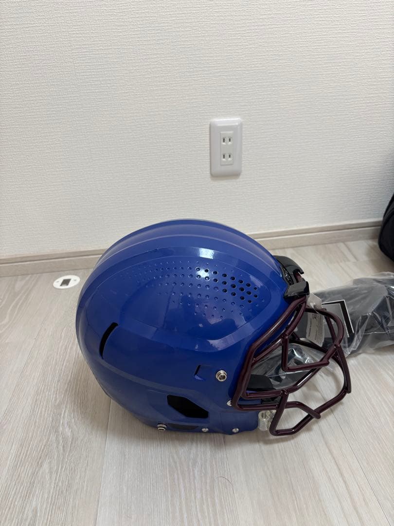 アメフトヘルメットVICIS ZERO2 安全性能はspeed flexより上