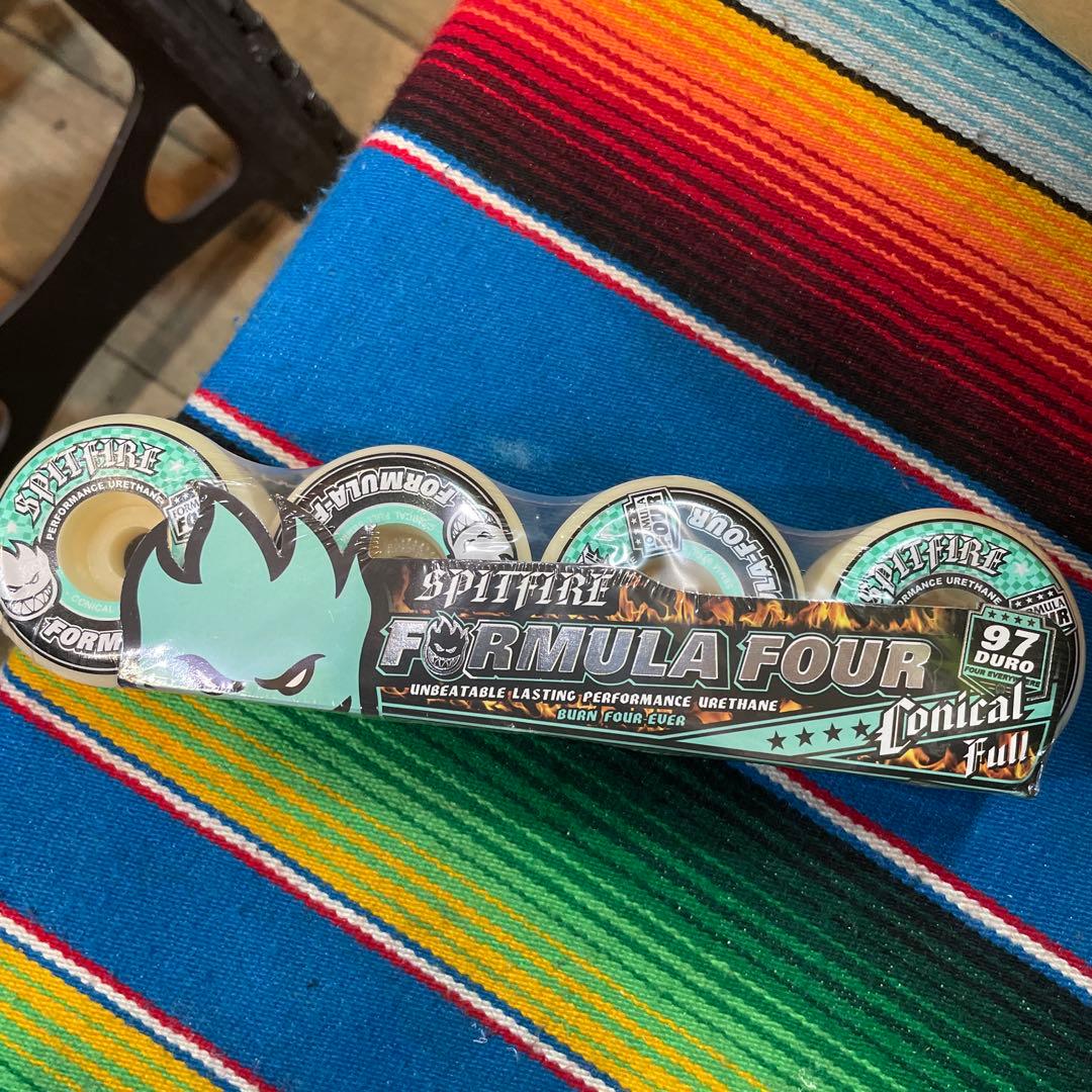 SPITFIRE FORMULA FOUR 97D ウィール 58mm