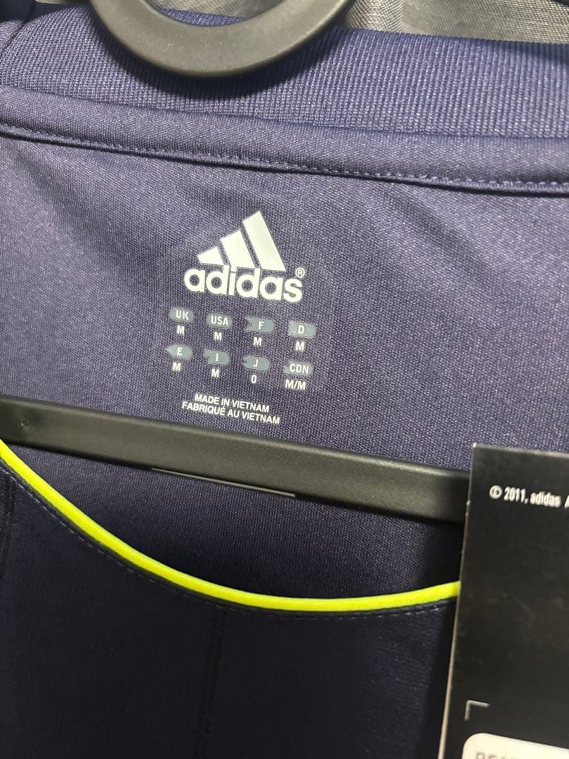 新品タグ付き RONALDO シャツ レアルマドリード　サッカーユニフォーム