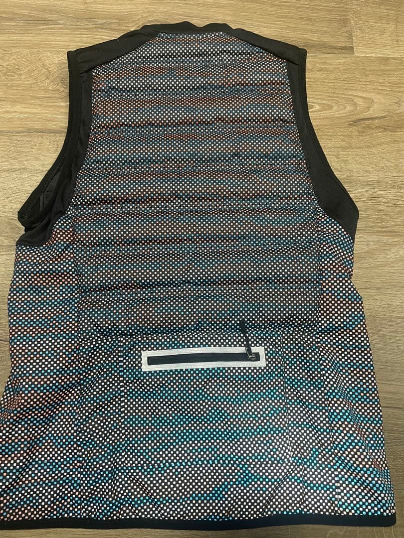 NIKE ナイキ エアロロフト リフレクター フラッシュ ベスト　海外