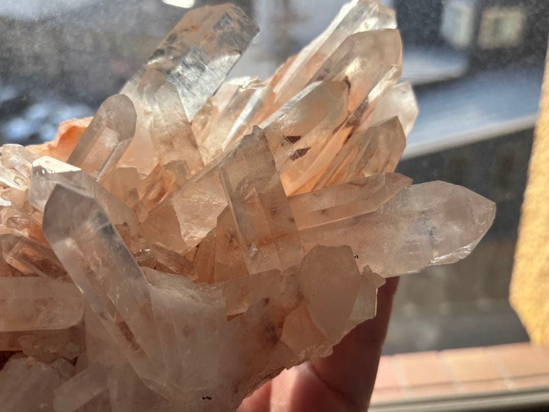 ピンク水晶クラスター　1059g マダガスカル産　優しくて可愛い　天然石