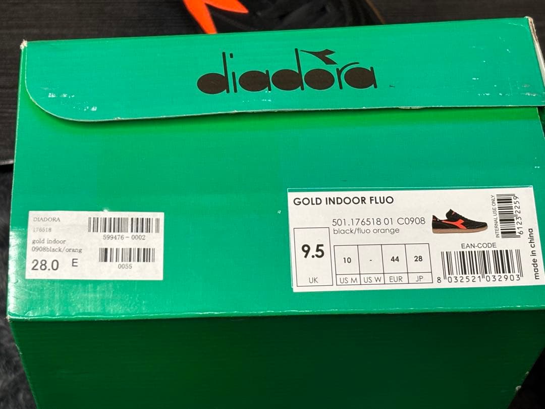 シューズ diadora GOLD INDOOR FLUO 28.0