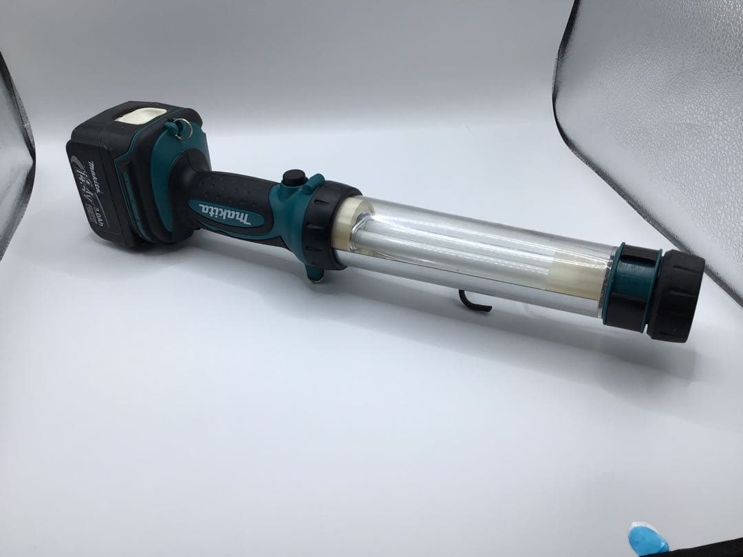 マキタ　 Makita　充電式 ライト 　ML144　【動作品】　簡易清掃済