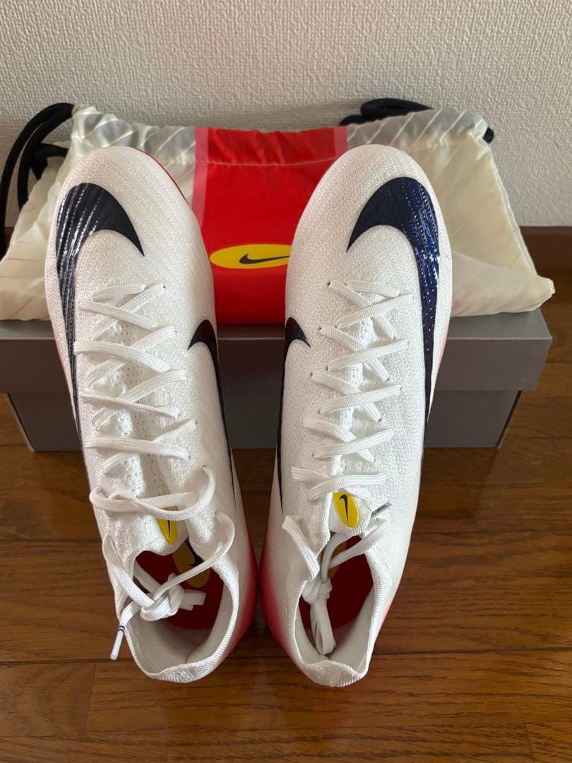 NIKE マーキュリアル　ヴェイパー 16 FG LV8