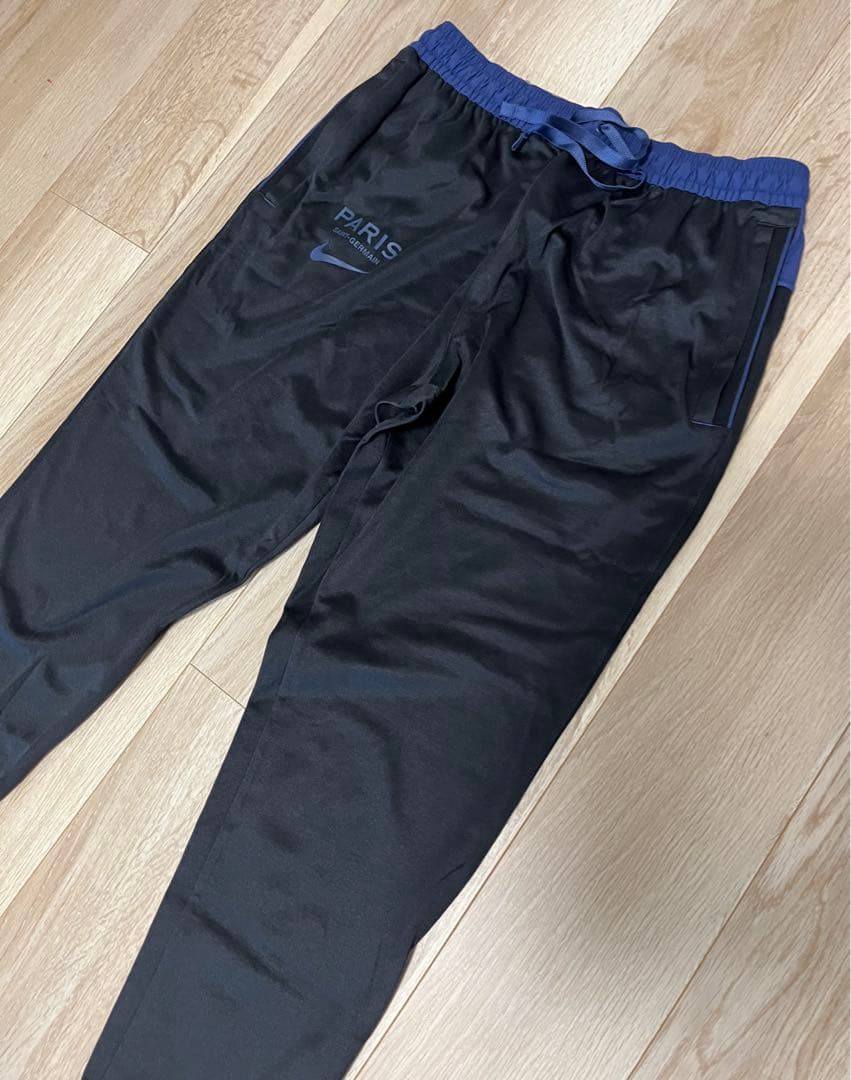 NIKE PSG パリサンジェルマン　トラベルパンツ　ジャージパンツ　新品　L