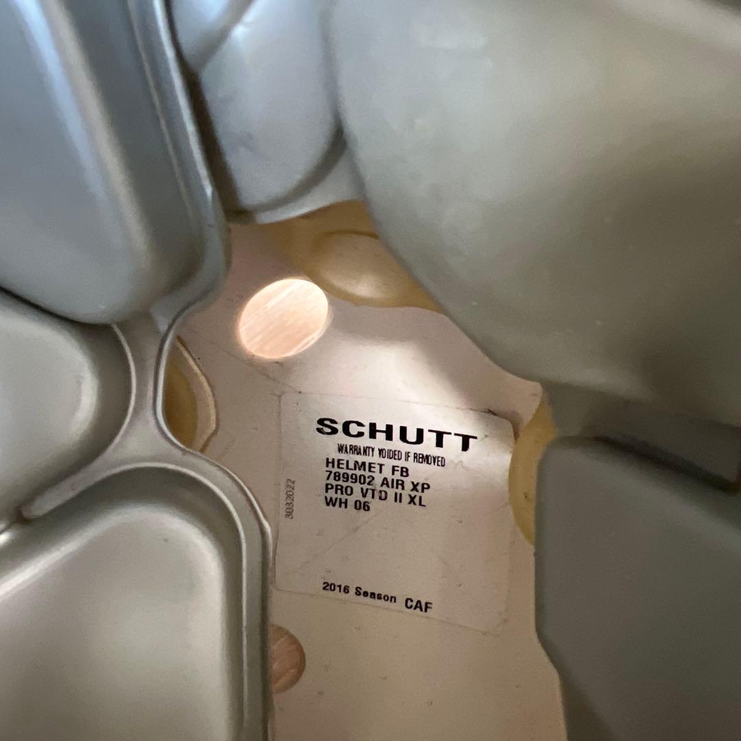 schutt アメリカンフットボールヘルメット　メッシュ白（未開封）ポカリボトル