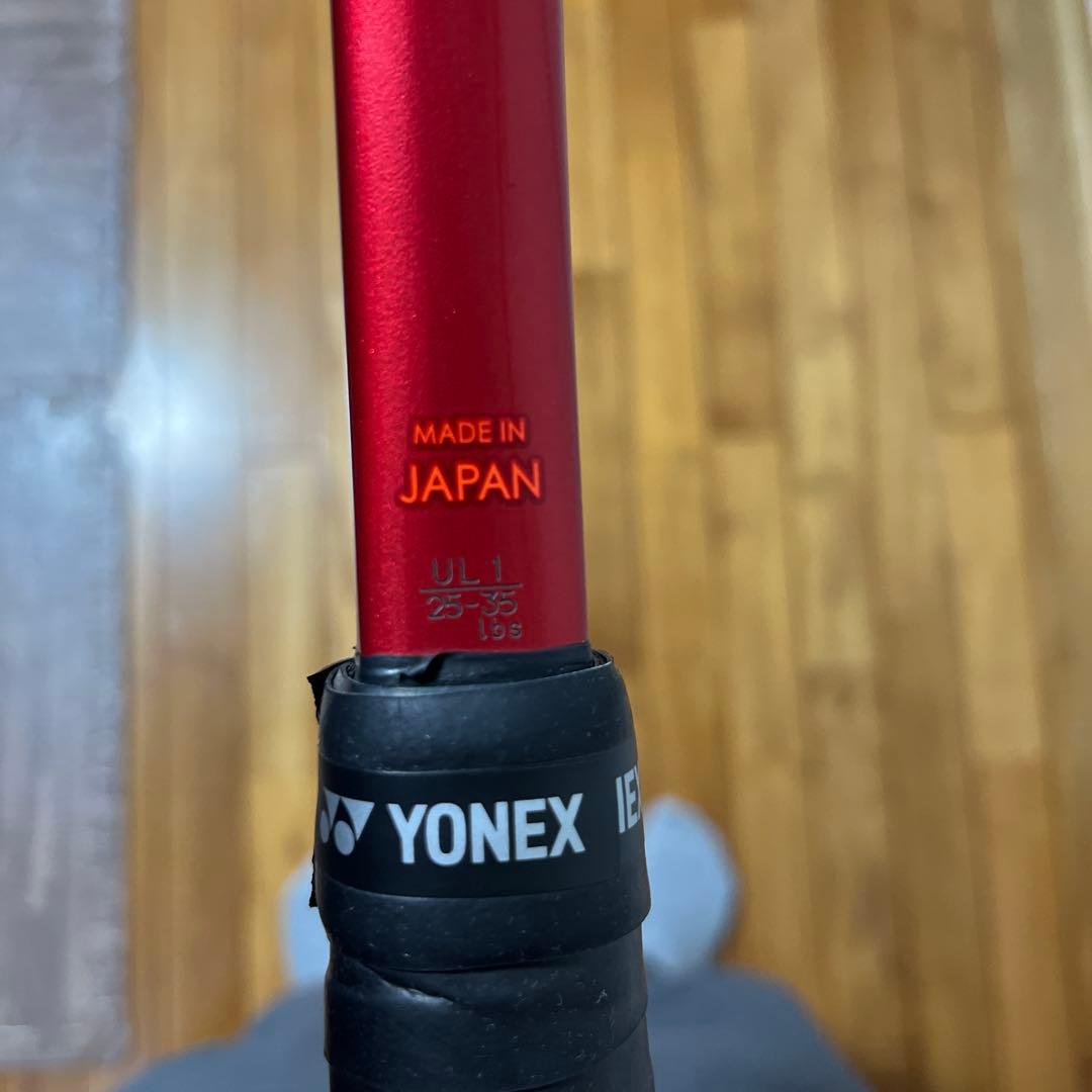 ラケット: GEOBREAK 70v タンゴレッド、