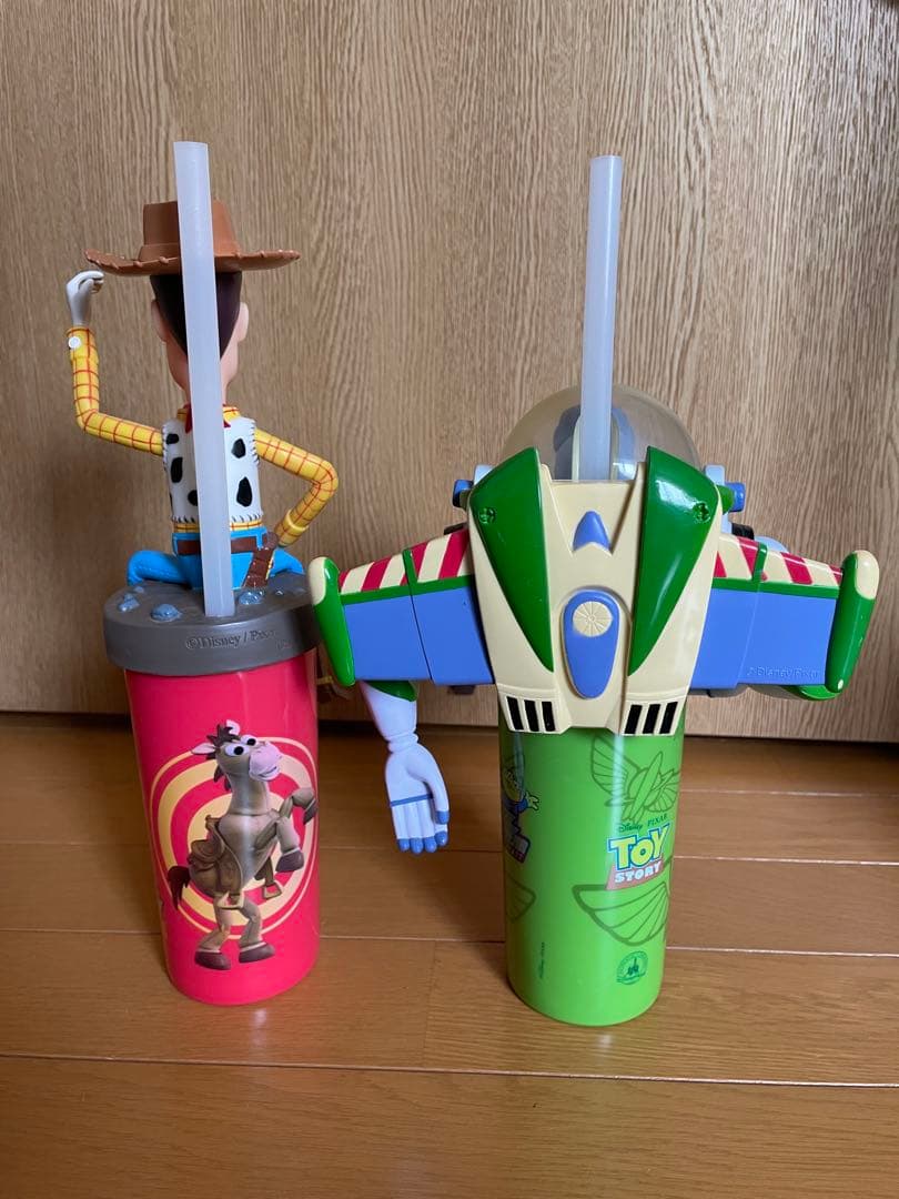 トイストーリー　ウッディ バズ　ストロー付きタンブラーセット　上海ディズニー