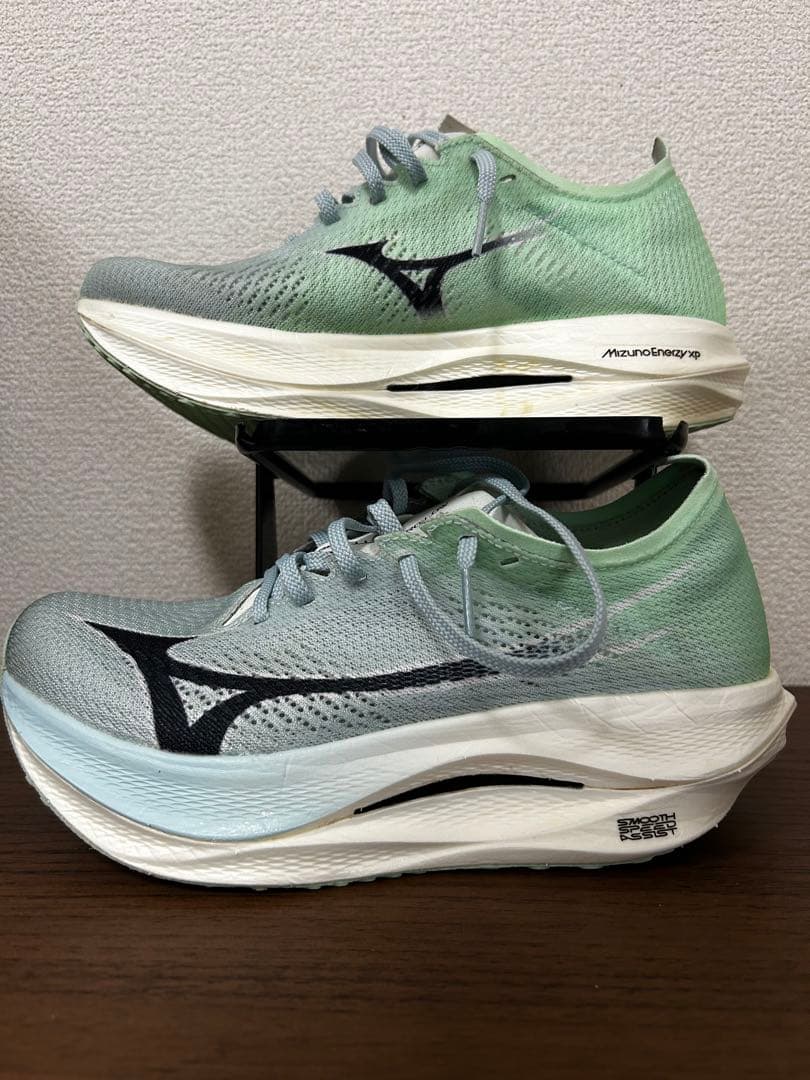 MIZUNO ウェーブリベリオンプロLOW [25cm]