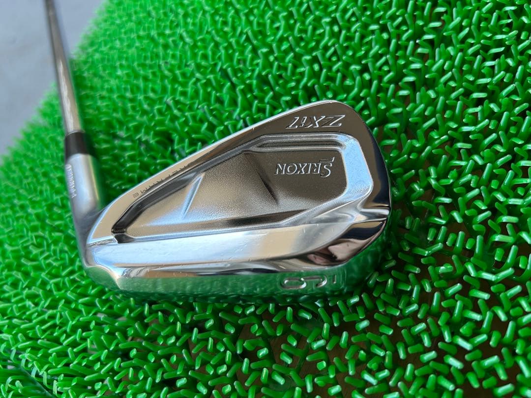 美品即発送zxi7 アイアン 6本 メーカーカスタム 5番〜P ロゴカラー無し