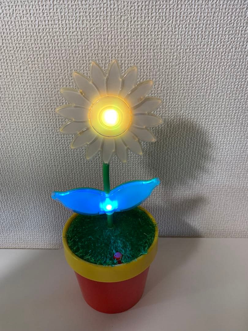 新品未使用品 マネしておしゃべり 光る ダンシングフラワー