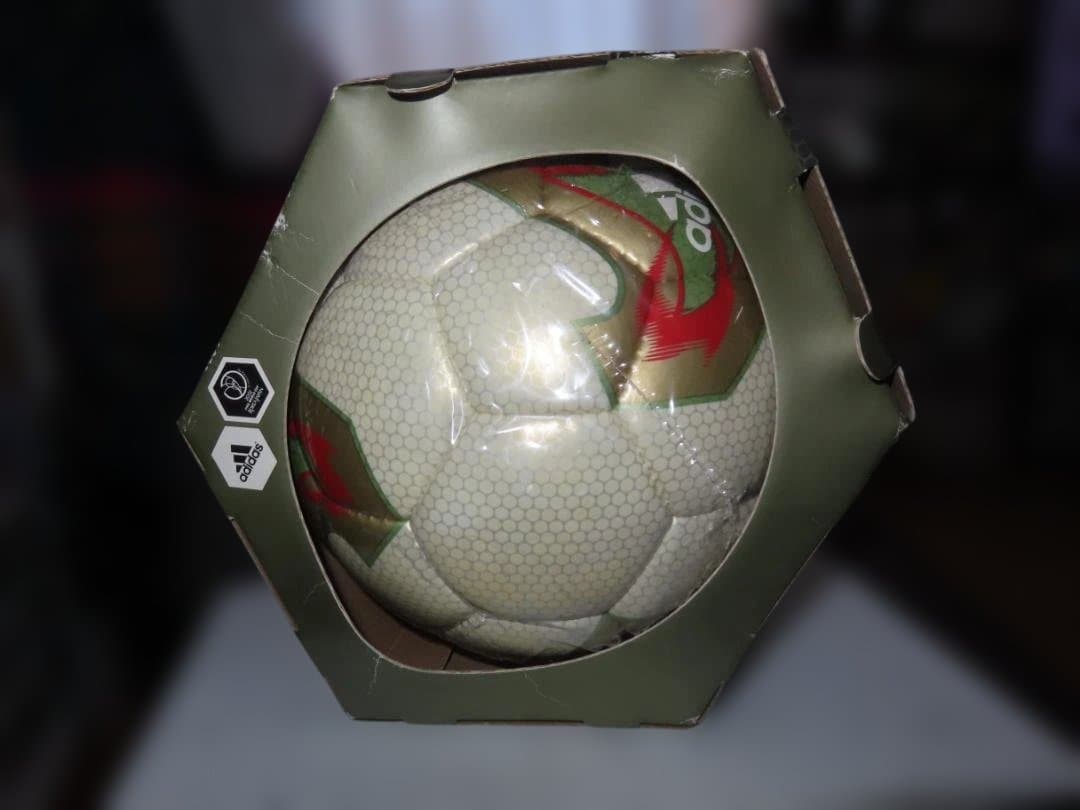 未使用品 adidas アディダス サッカーボール 2002 FIFA WORL