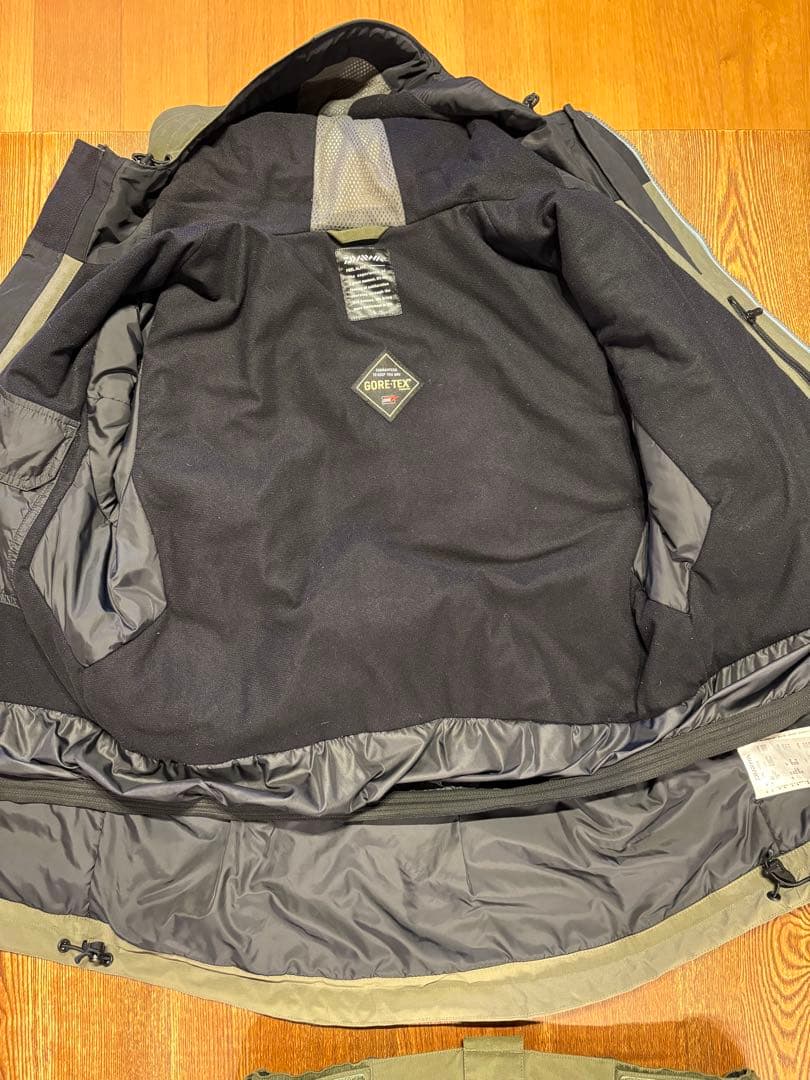 DAIWA ダイワGORE-TEX 防寒着DW-1205 Ｌサイズ