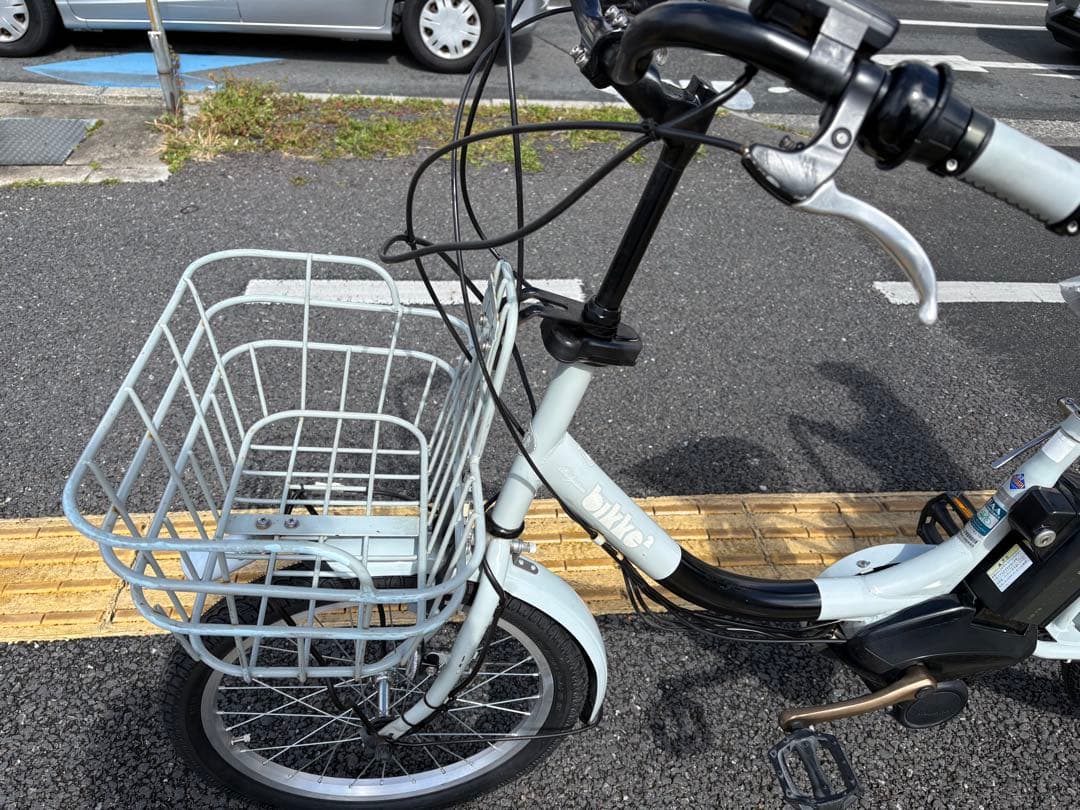 中古20㌅ブリヂストン電動アシスト自転車　8.7Ah 大阪　070