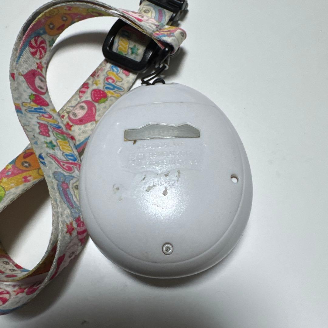 Tamagotchi ピースホワイト ストラップ付き