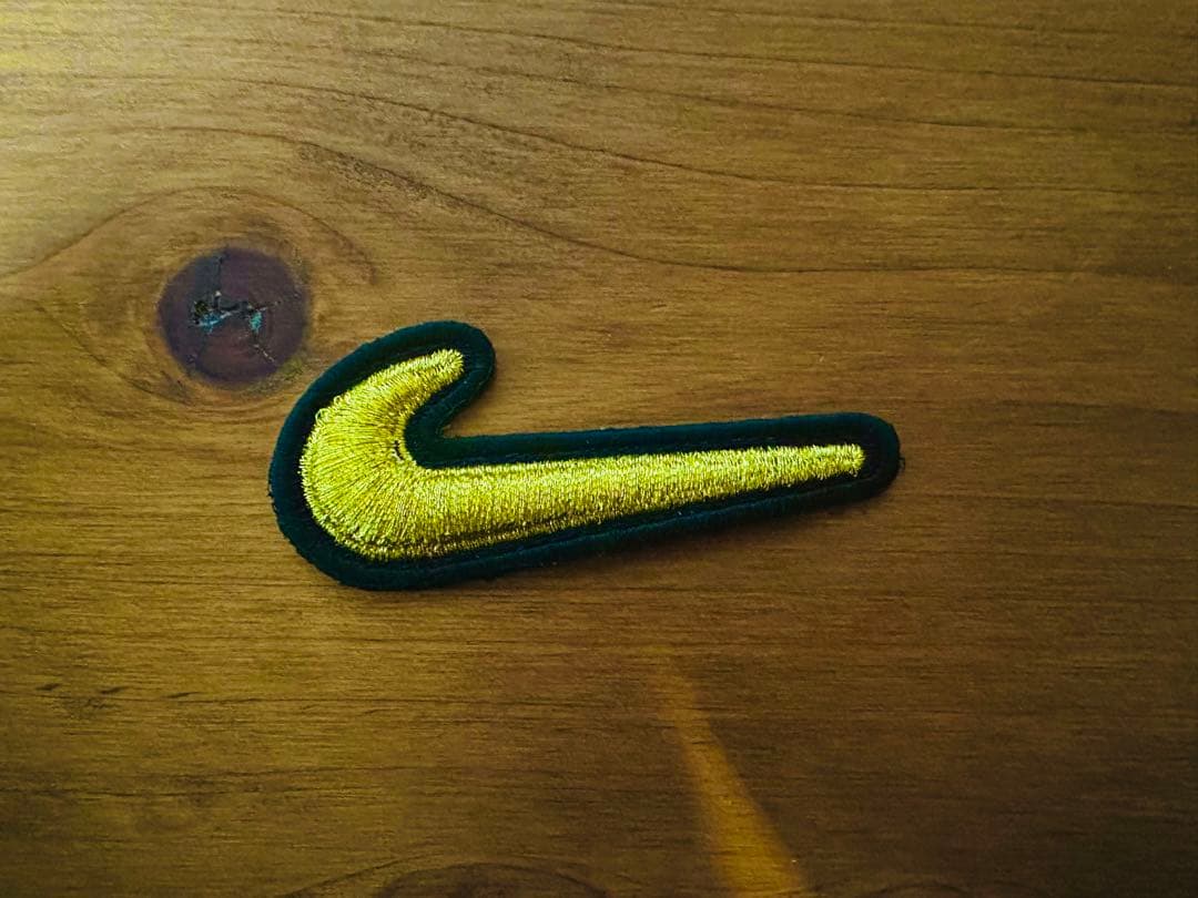 新品 NIKE ナイキ スウォッシユラベル 希少品
