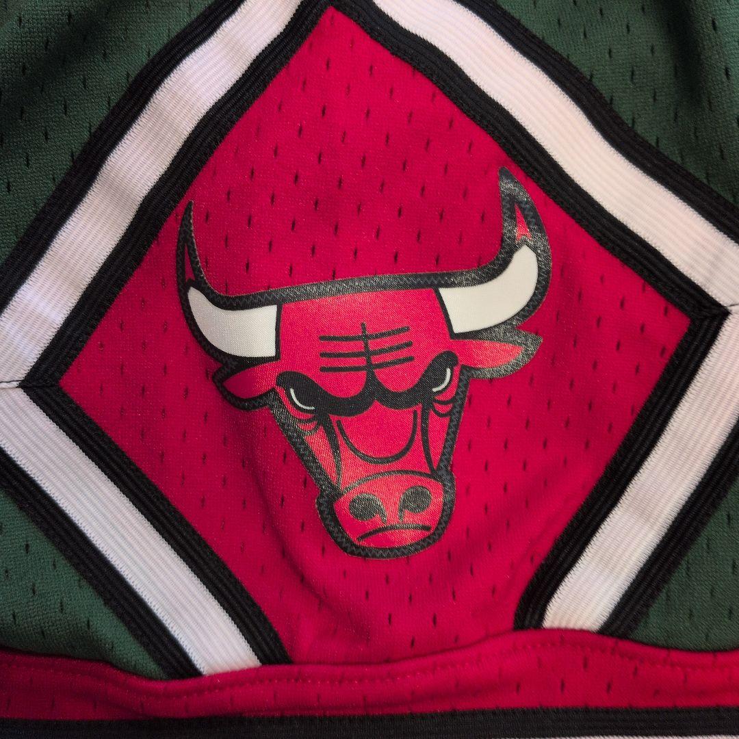 【美品】Chicago Bulls パンツ Mitchell & Ness