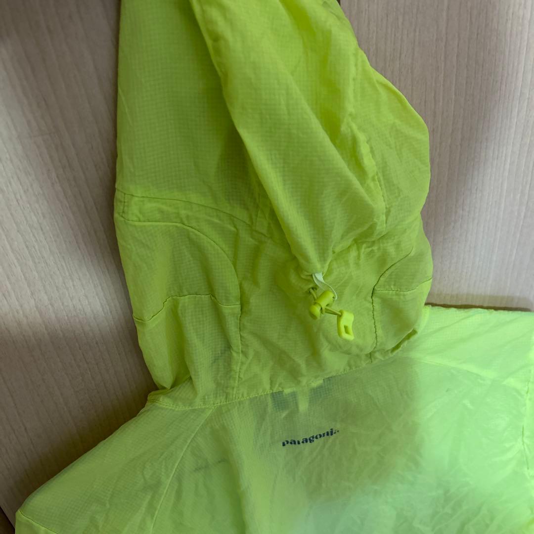 patagonia フーディニ　イエロー ウィンドブレーカー
