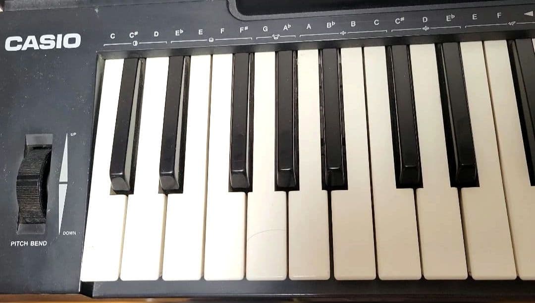 CASIOキーボードTONEBank　CT670 と STRICHスタンド