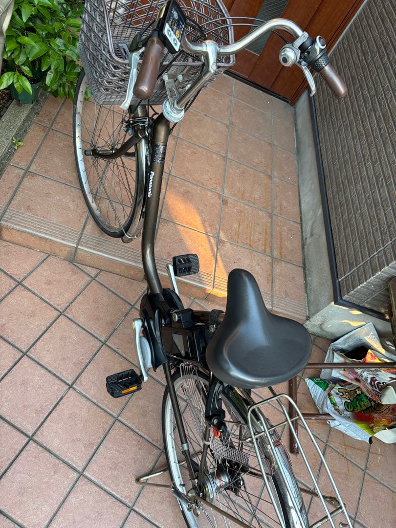電動アシスト自転車 黒 前カゴ付き