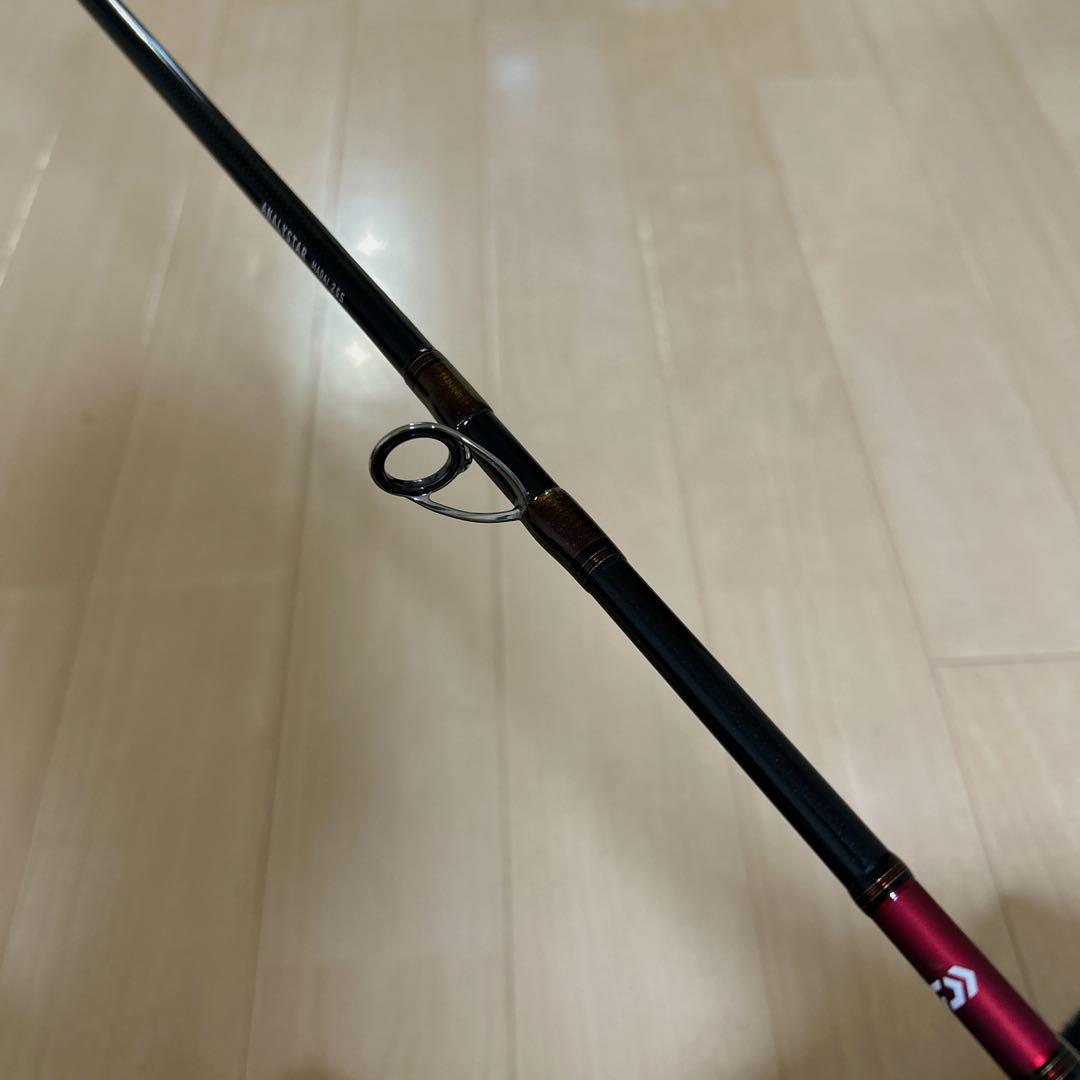 美品 ダイワ アナリスター真鯛255 コマセマダイ