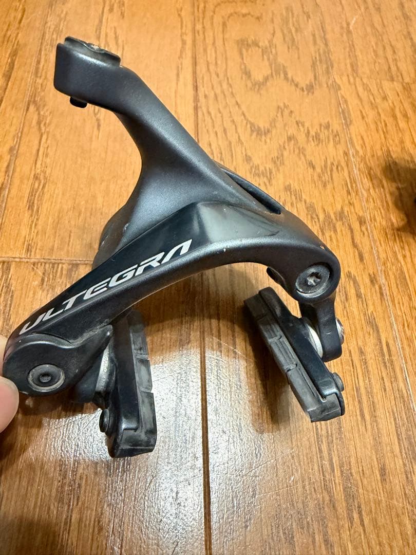 ULTEGRA BR-R8000 キャリパーブレーキ