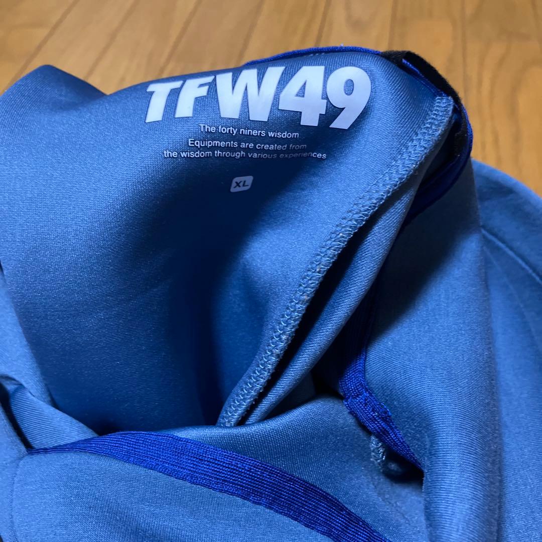 TFW49フード付きパーカー　CARDBOARD HOODIE ダンボールニット