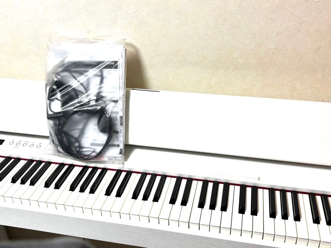 《純正》Roland F701 WH ホワイト電子ピアノ