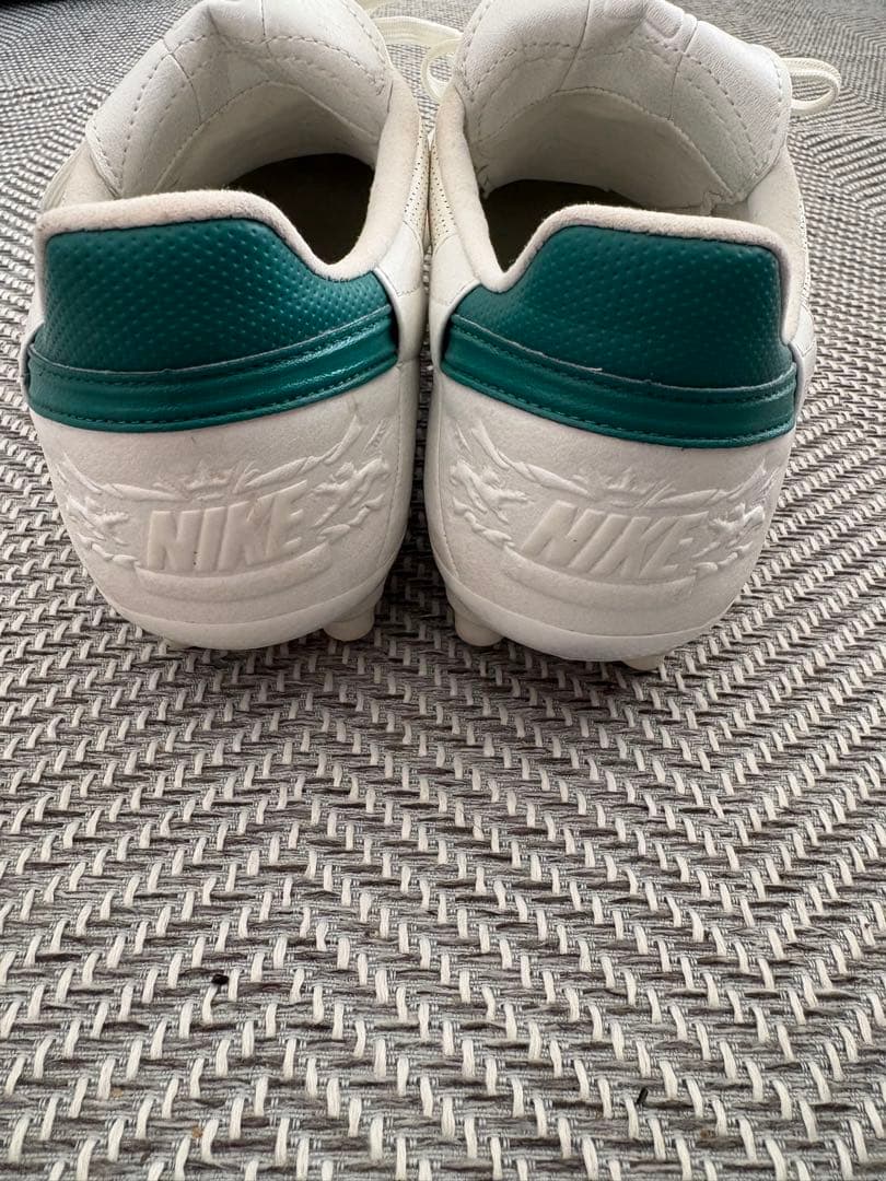 Nike サッカースパイク　Premier 3