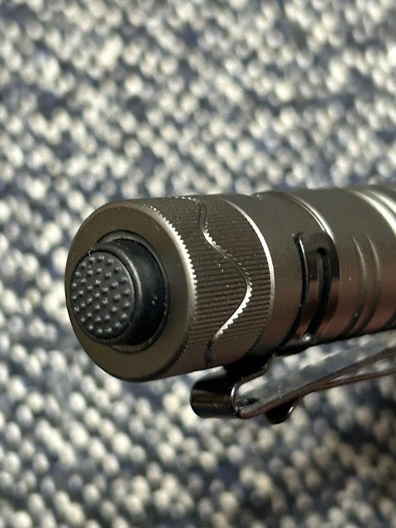 OLIGHT (オーライト) i5R EOS ガンメタルグレー