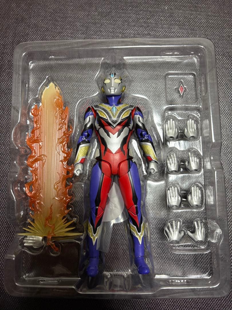 フィギュアーツ　ウルトラマントリガー　トリガートゥルース