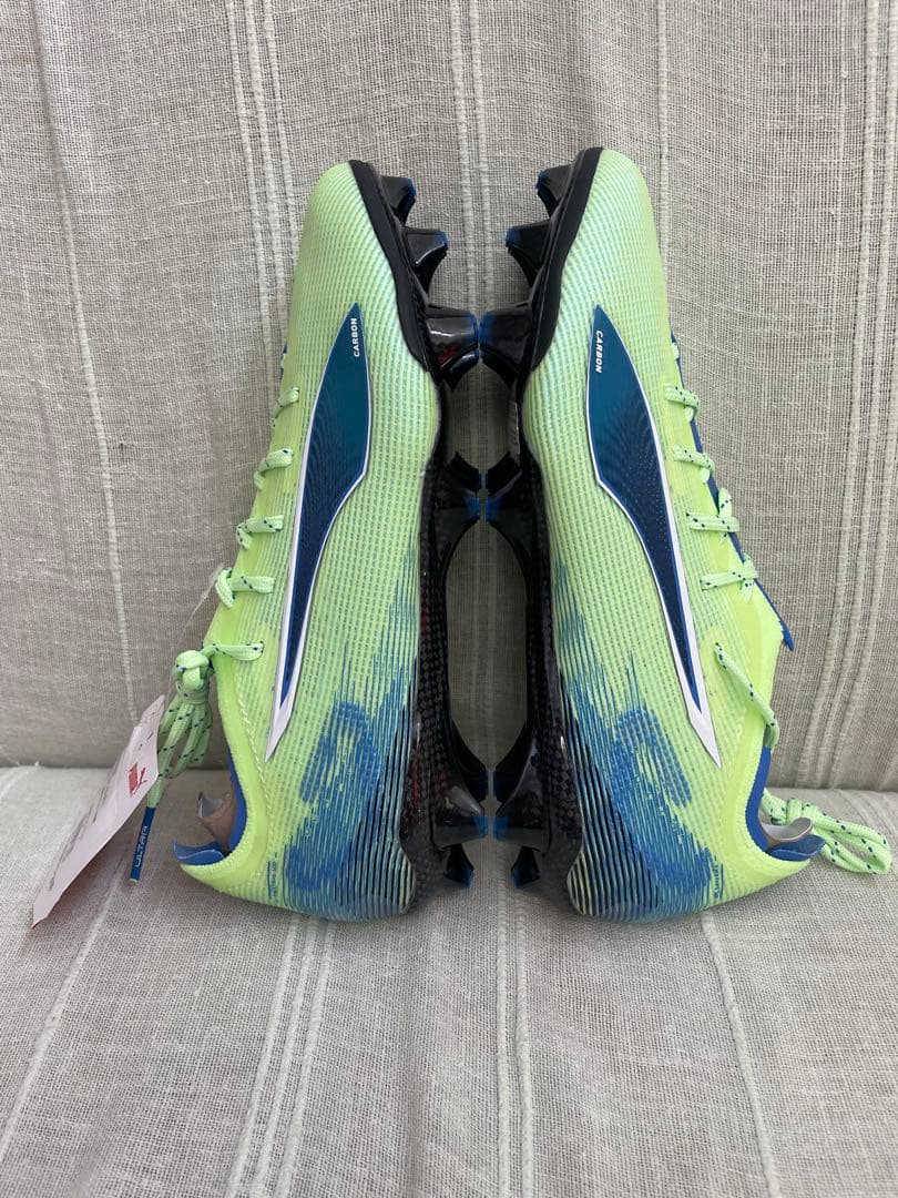 PUMA ウルトラ 5 カーボン FG WNS 36300円　22.５cm