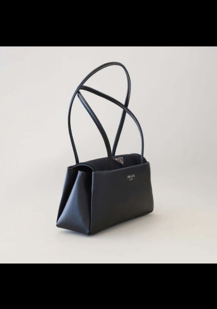 PRADA 本革ノベルティトートバッグ
