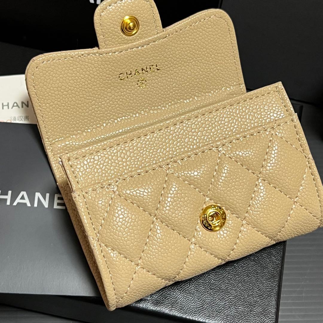 りりー♡可愛いベージュ♡新品 カード入れ