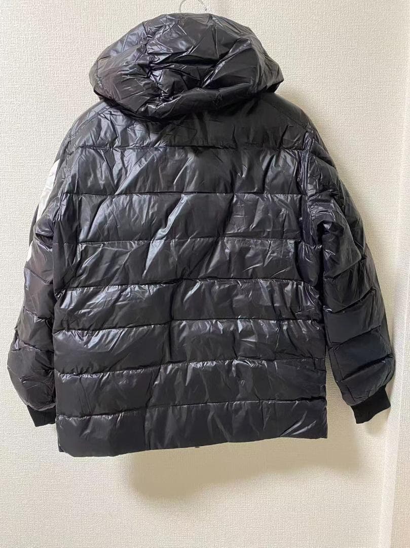 MONCLER ブラック ダウンジャケット フード付き