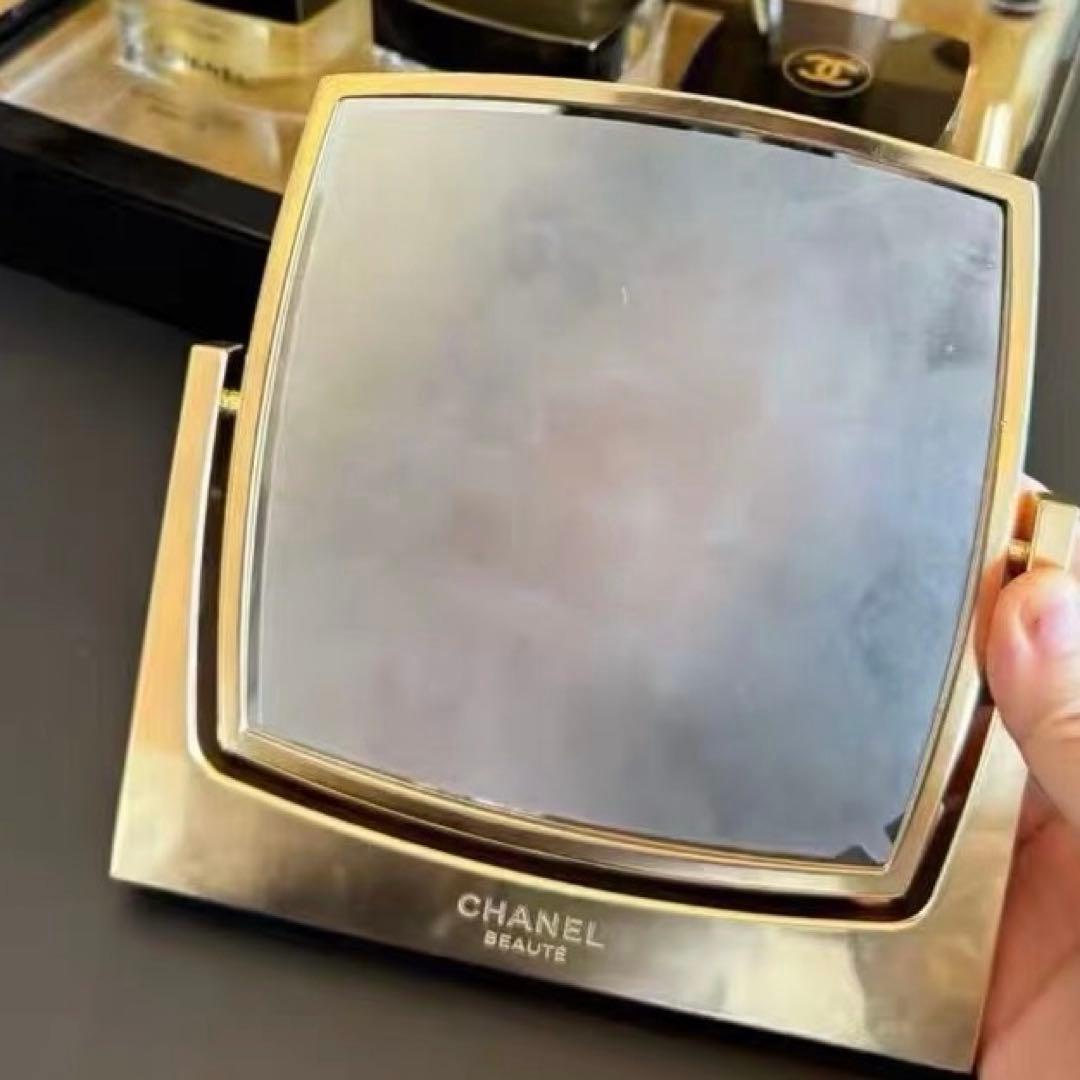 【未使用品】シャネル CHANEL ノベルティ 回転式スタンドミラー