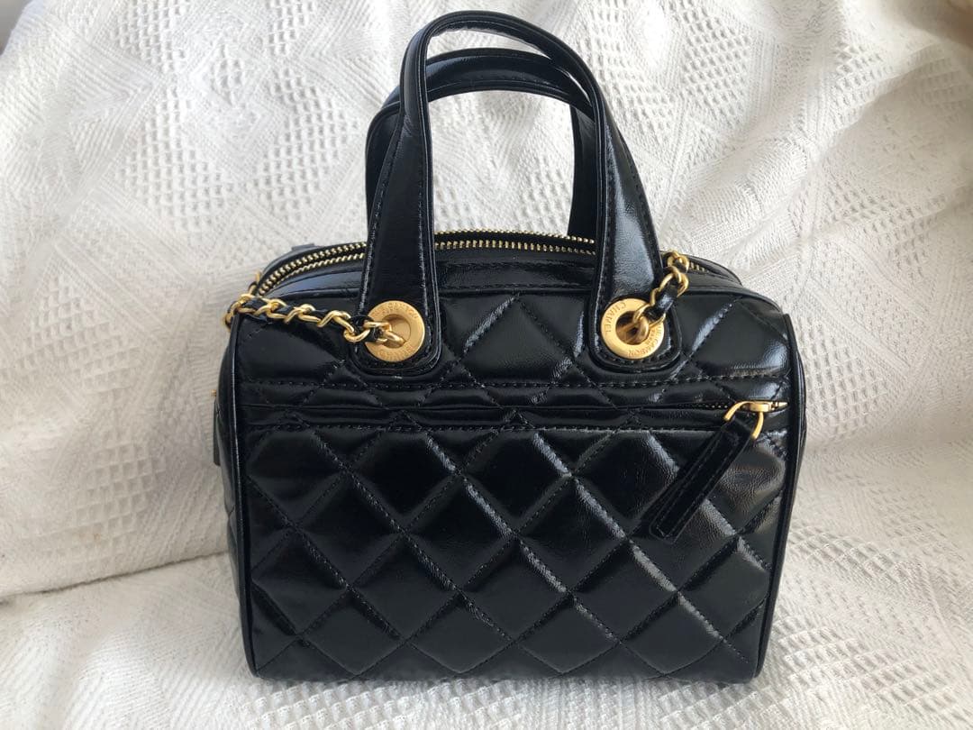 CHANEL ノベルティ キルティング キャビアスキン ミニ ボストンバッグ
