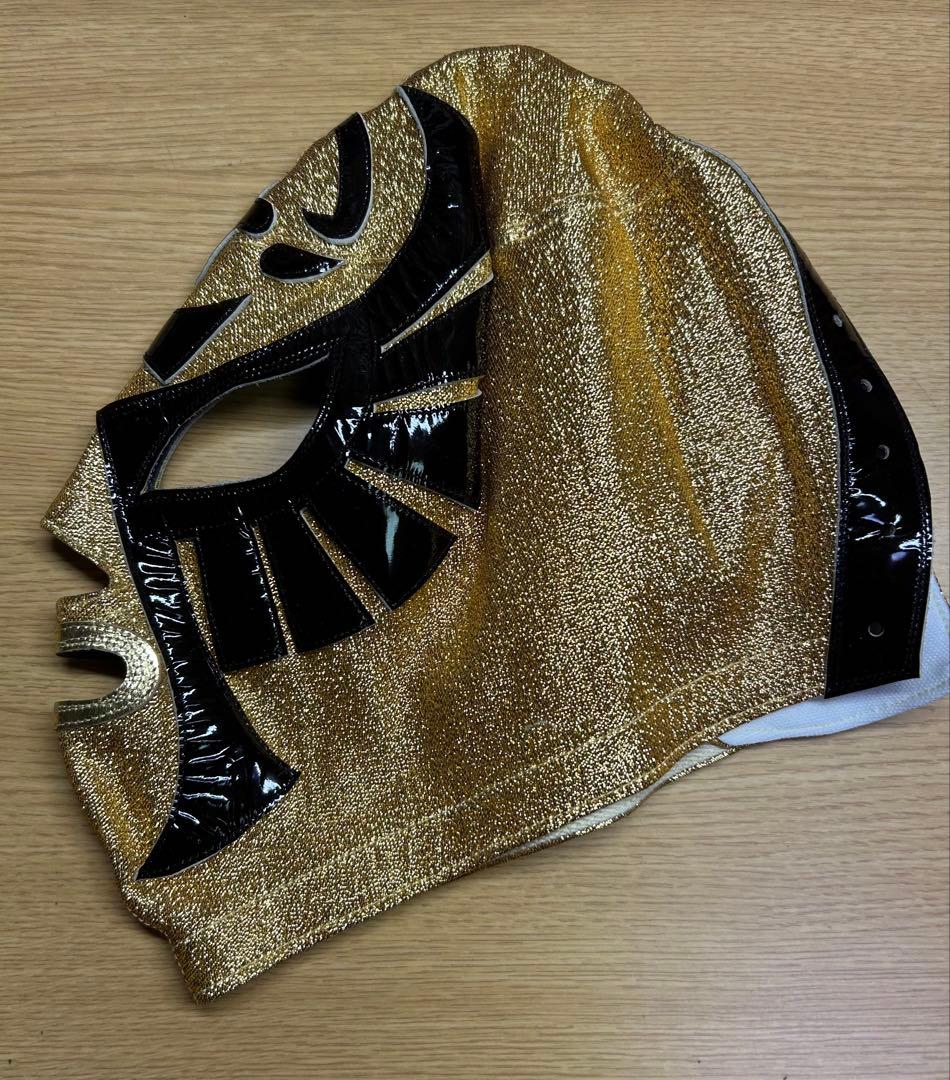 メ*デ様 ザ・コブラ プロレスマスク 2枚セット ラメ仕様 未使用含む レプリカ