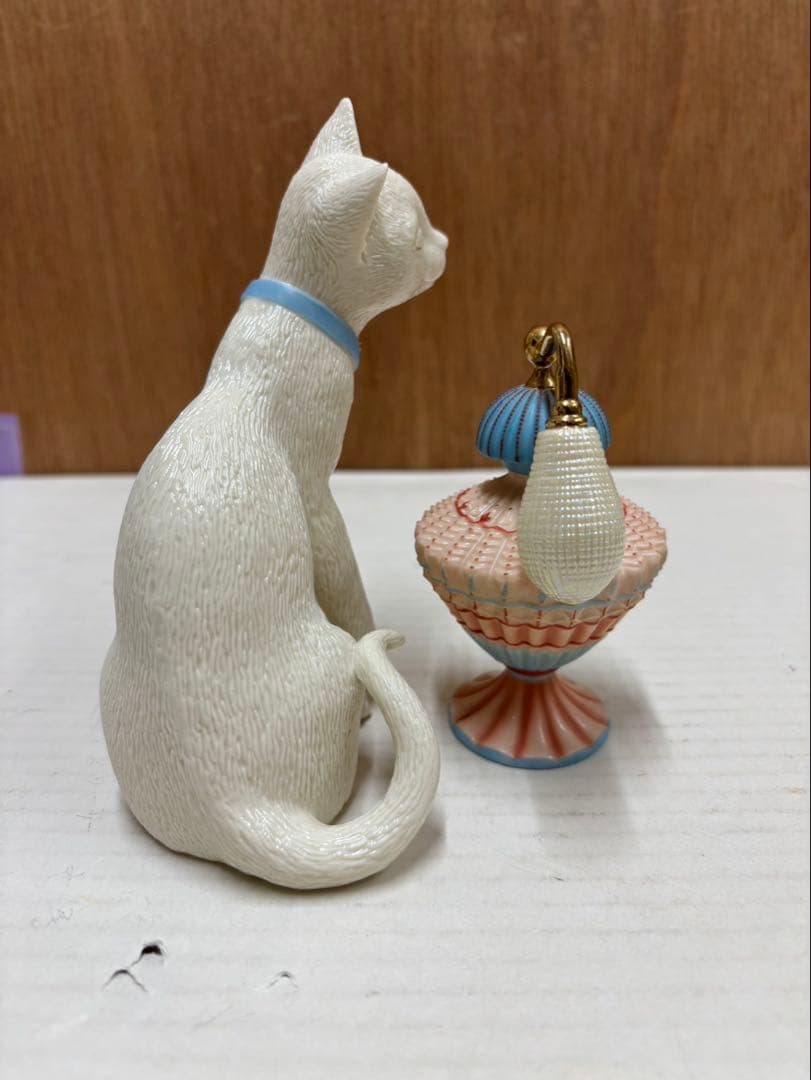 レノックス Cat & Perfume Figurines