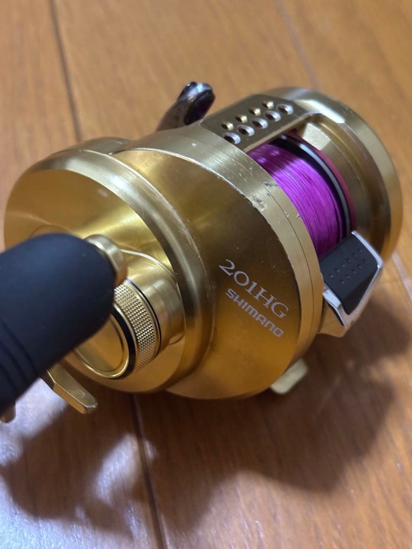 シマノ カルカッタコンクエスト201HG 左ハンドル